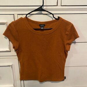 Rue 21, tee, size L.